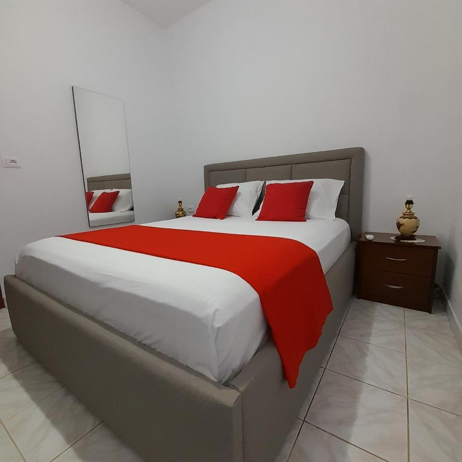 Luxury Dennis Home Sarande Exterior photo