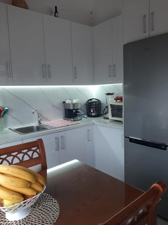 Luxury Dennis Home Sarande Exterior photo