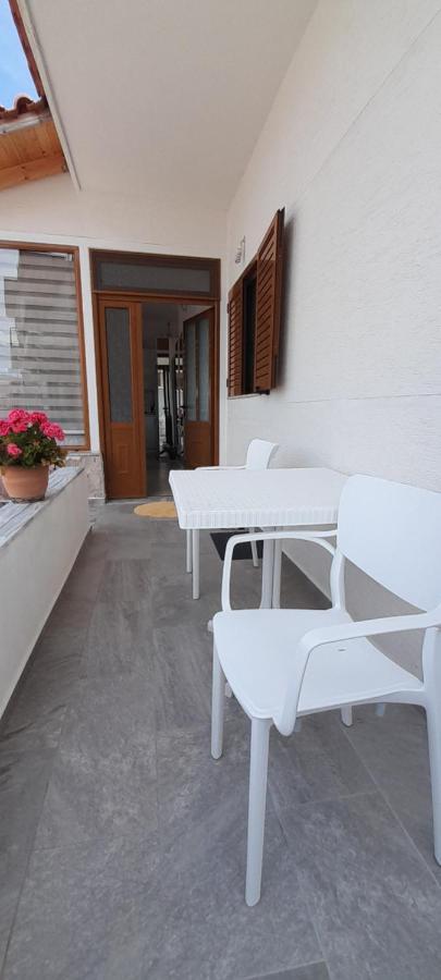 Luxury Dennis Home Sarande Exterior photo