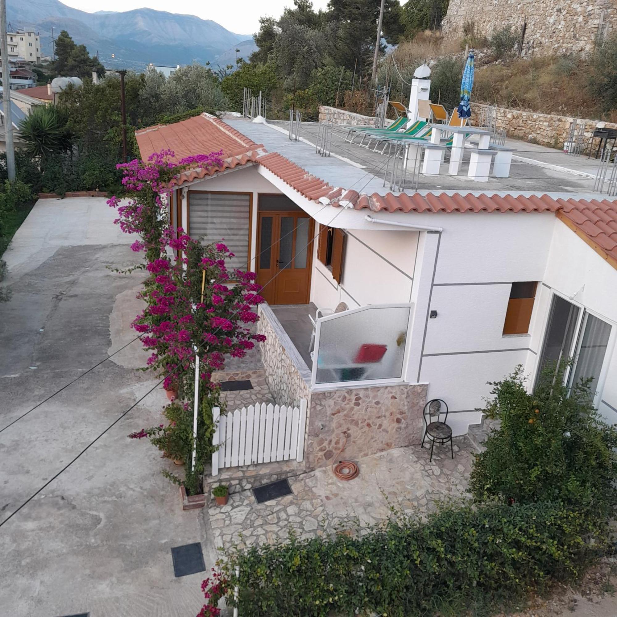 Luxury Dennis Home Sarande Exterior photo
